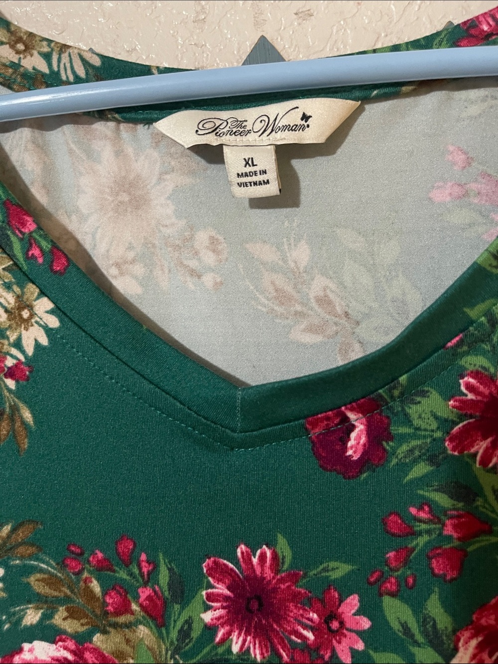 The Pioneer Woman Green Floral V-Neck Blouse with Pink Blooms - Picture 2 of 4